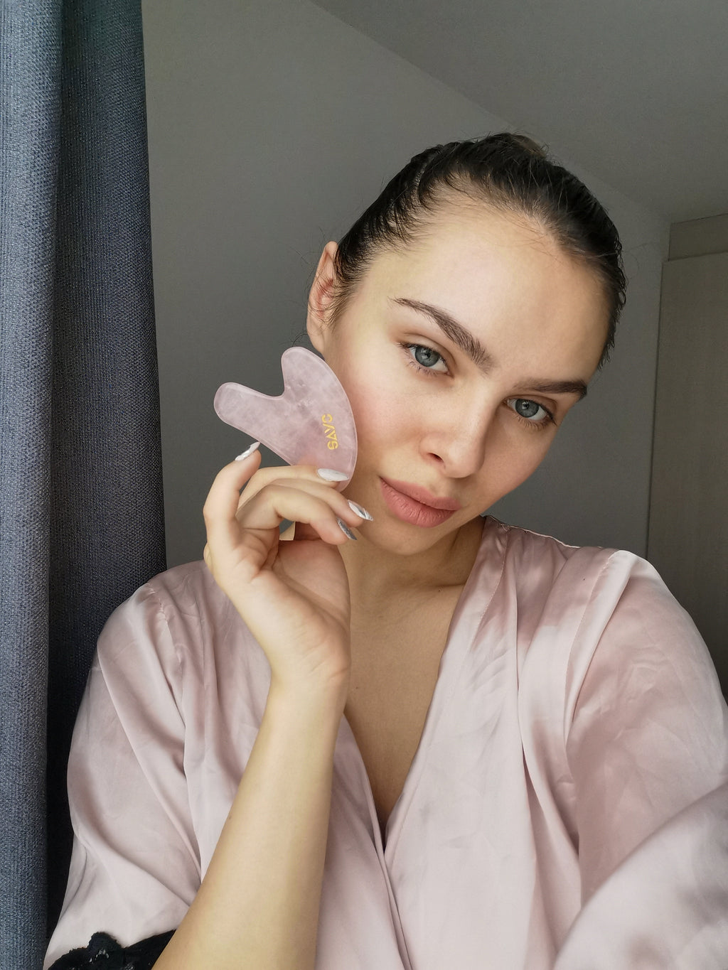 Gua Sha Rose Quartz Face Yoga Beauty Ritual